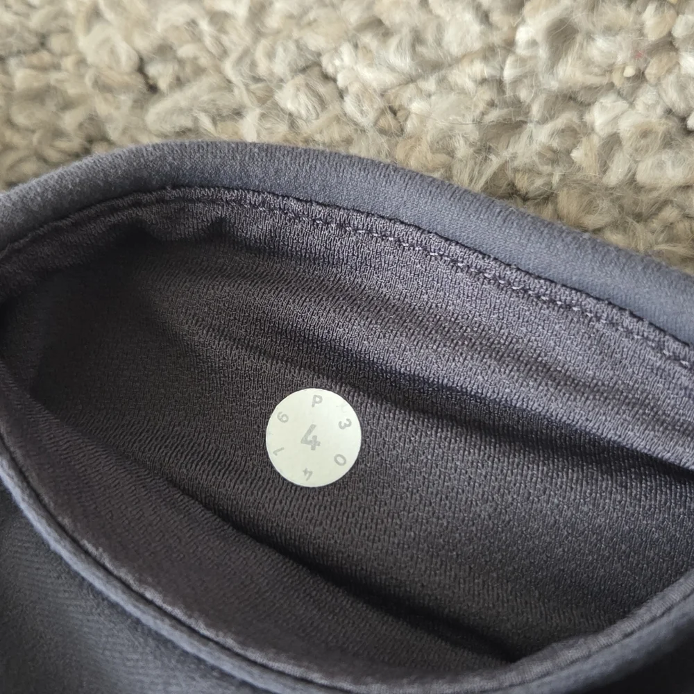 Lululemon Fresh Track‎ Pants Joggers Carbon Fresh Size 4